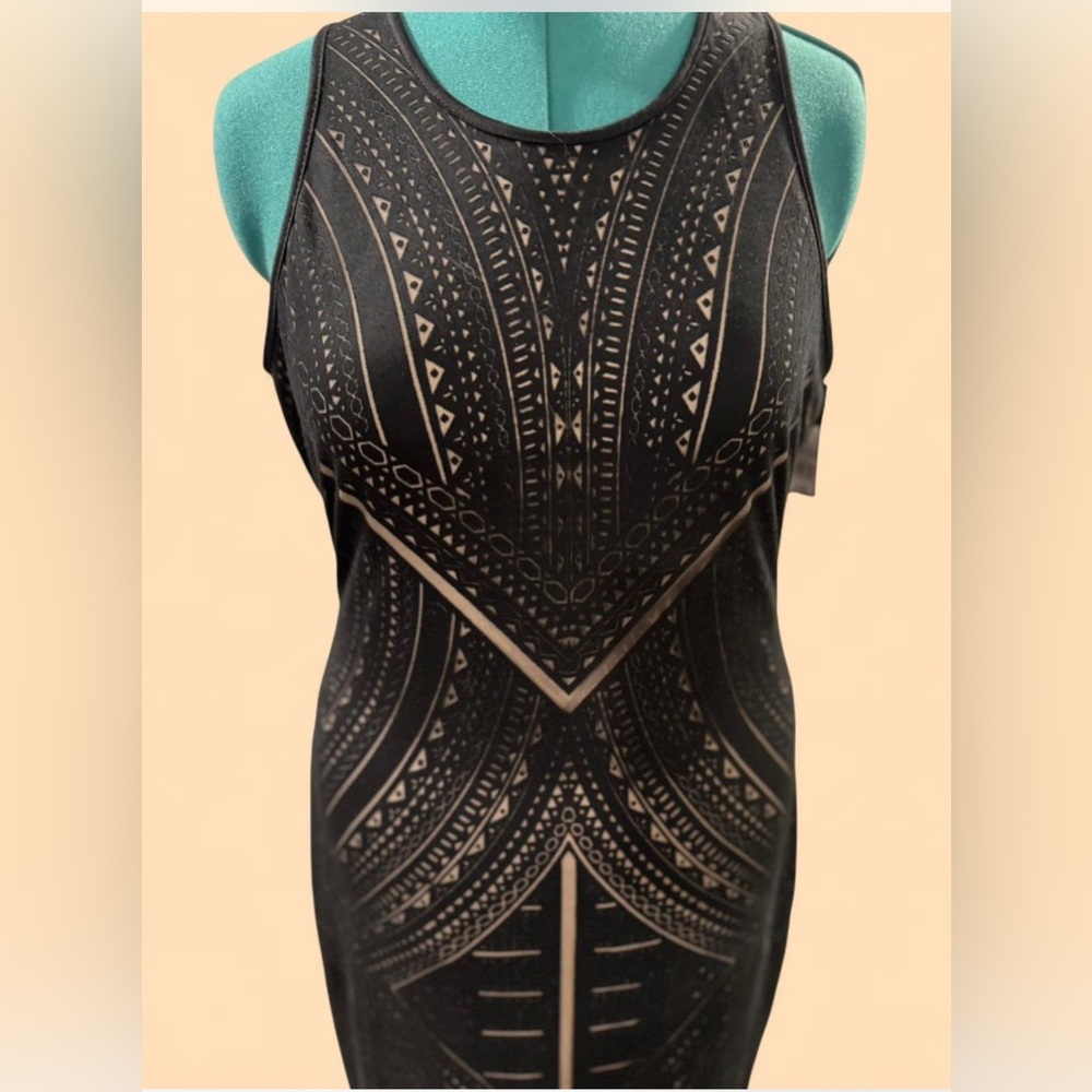 Elegant Black Sleeveless Dress Geometric Pattern - Picture 2 of 8